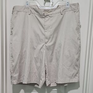 Men's Classic Tan Shorts Size 28